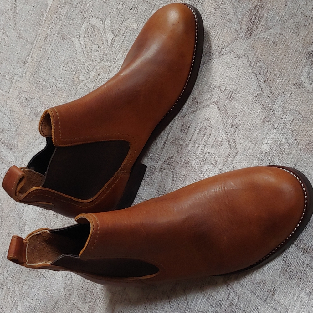 Adelante Merida Chelsea boots